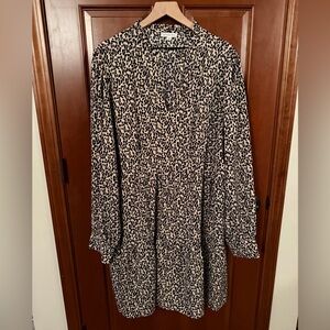 Elegant Black and Cream Long Sleeve Dress